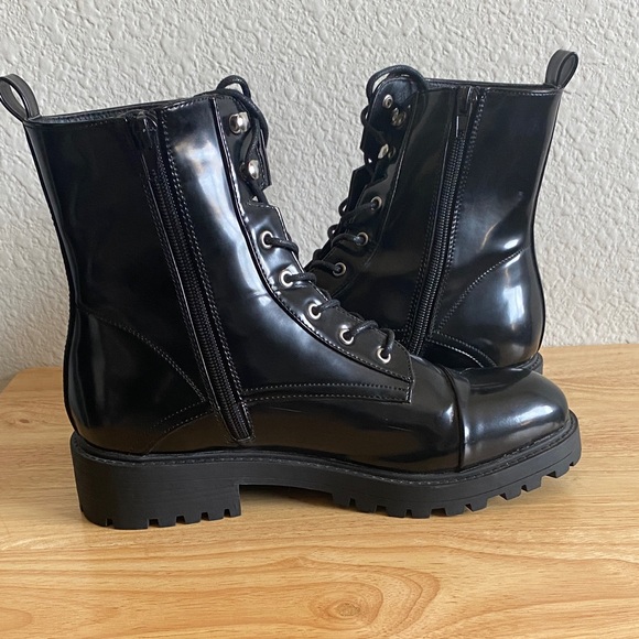 Wild Diva Black Lace-Up Women's Combat Boots - Picture 4 of 9